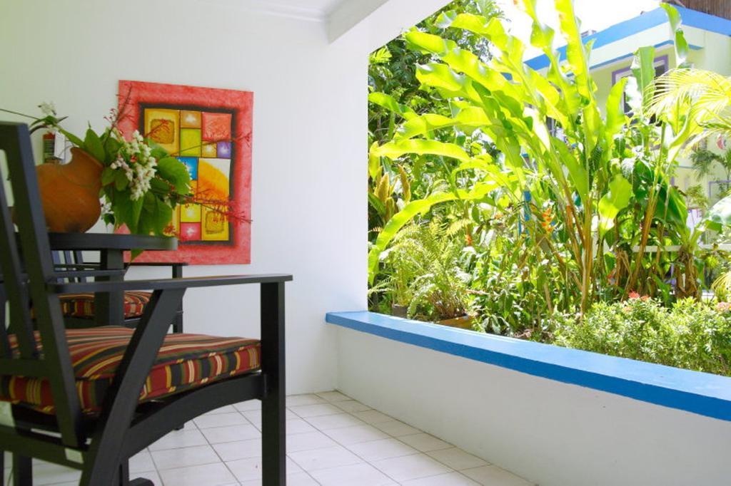 Castle Comfort Lodge Roseau Ngoại thất bức ảnh