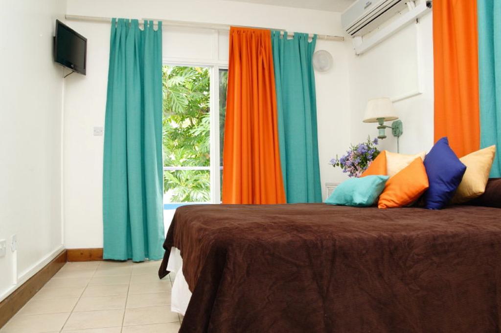 Castle Comfort Lodge Roseau Phòng bức ảnh